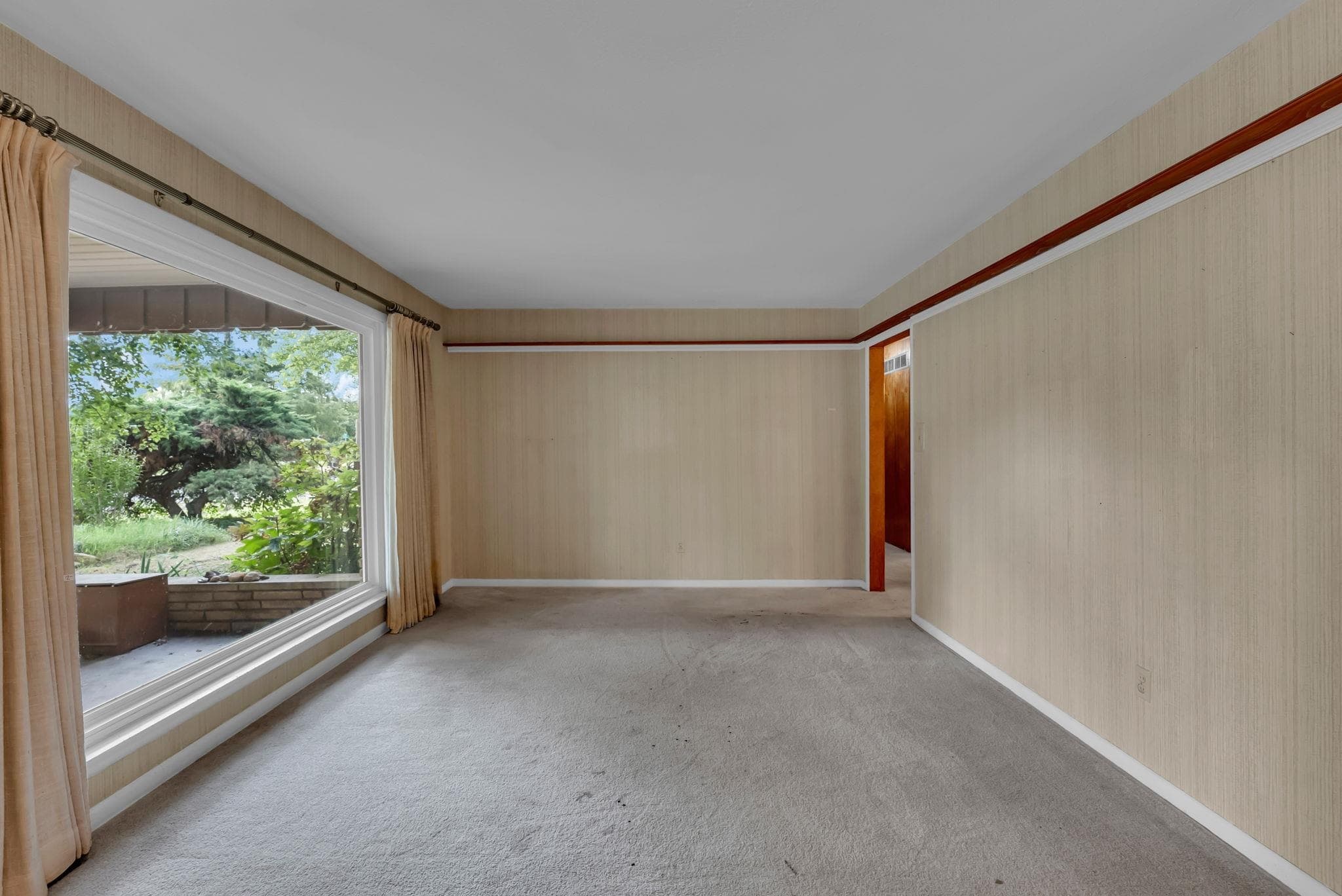 6147 S Lulu Ave photo 4