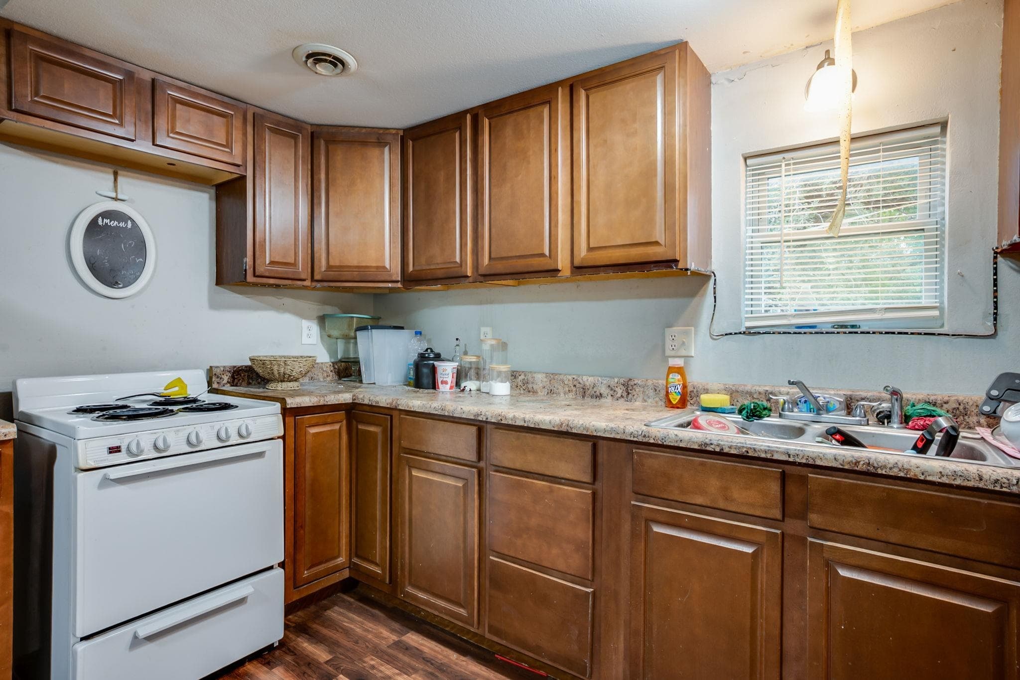 1844 S Hiram Ave photo 4