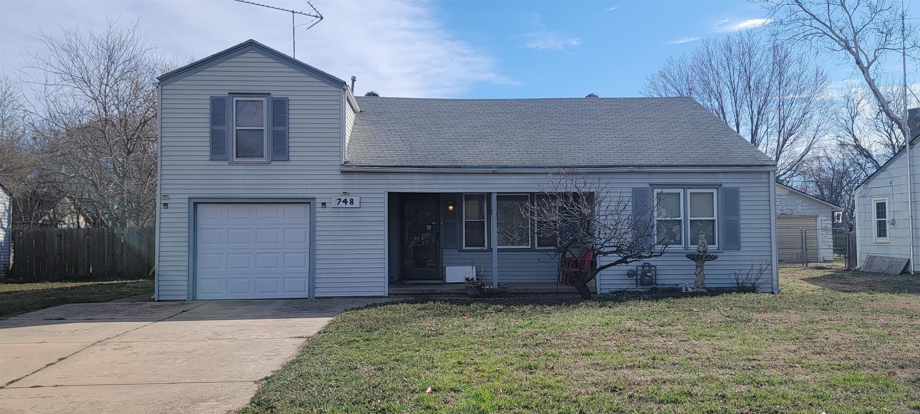 748 N Westridge