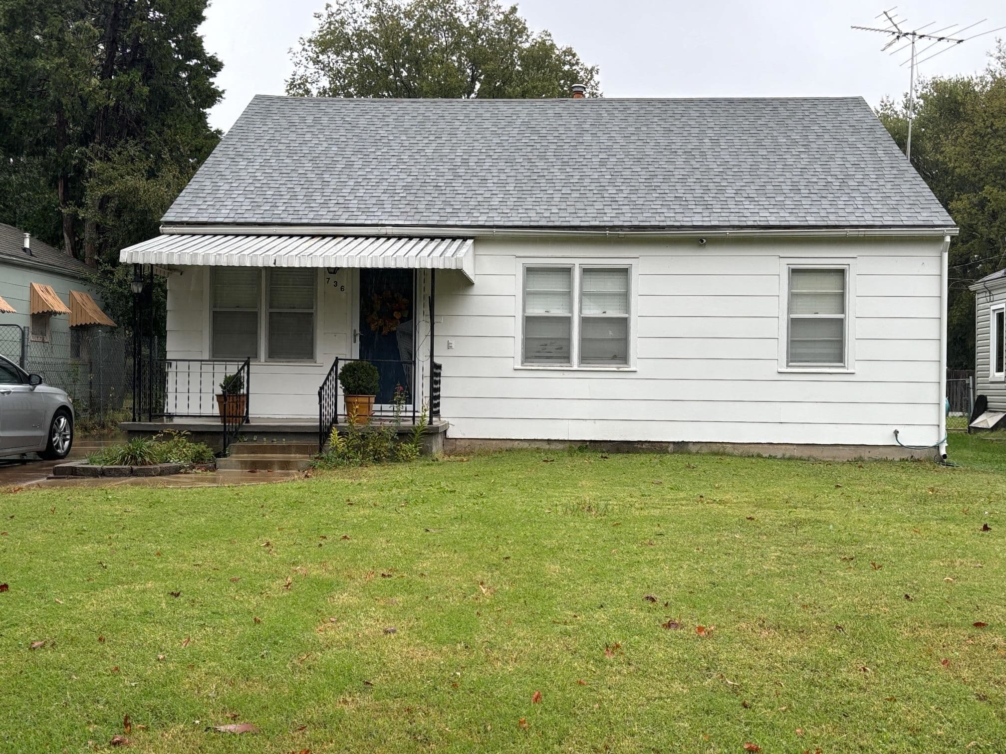 736 S TERRACE DR.