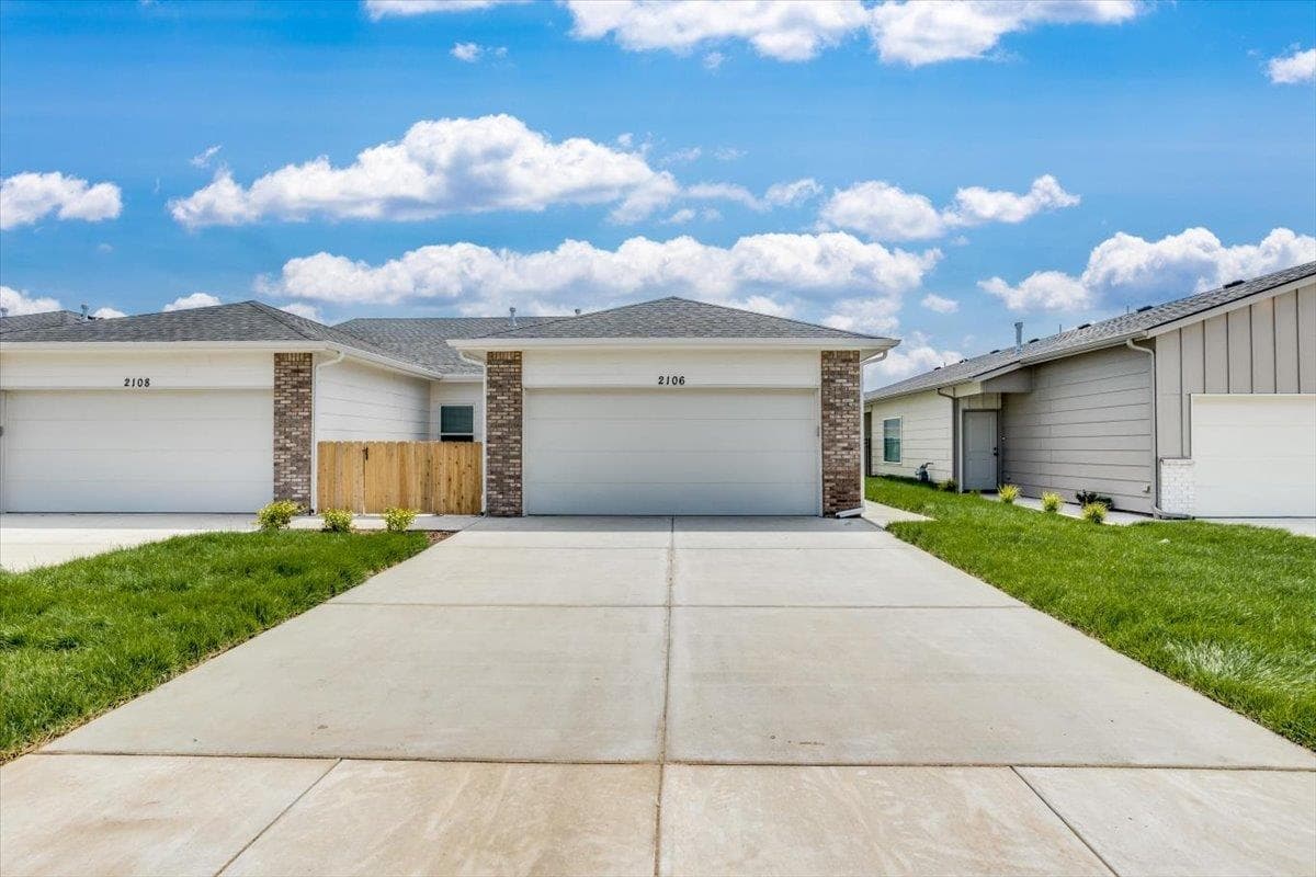 15217 W Kristina St