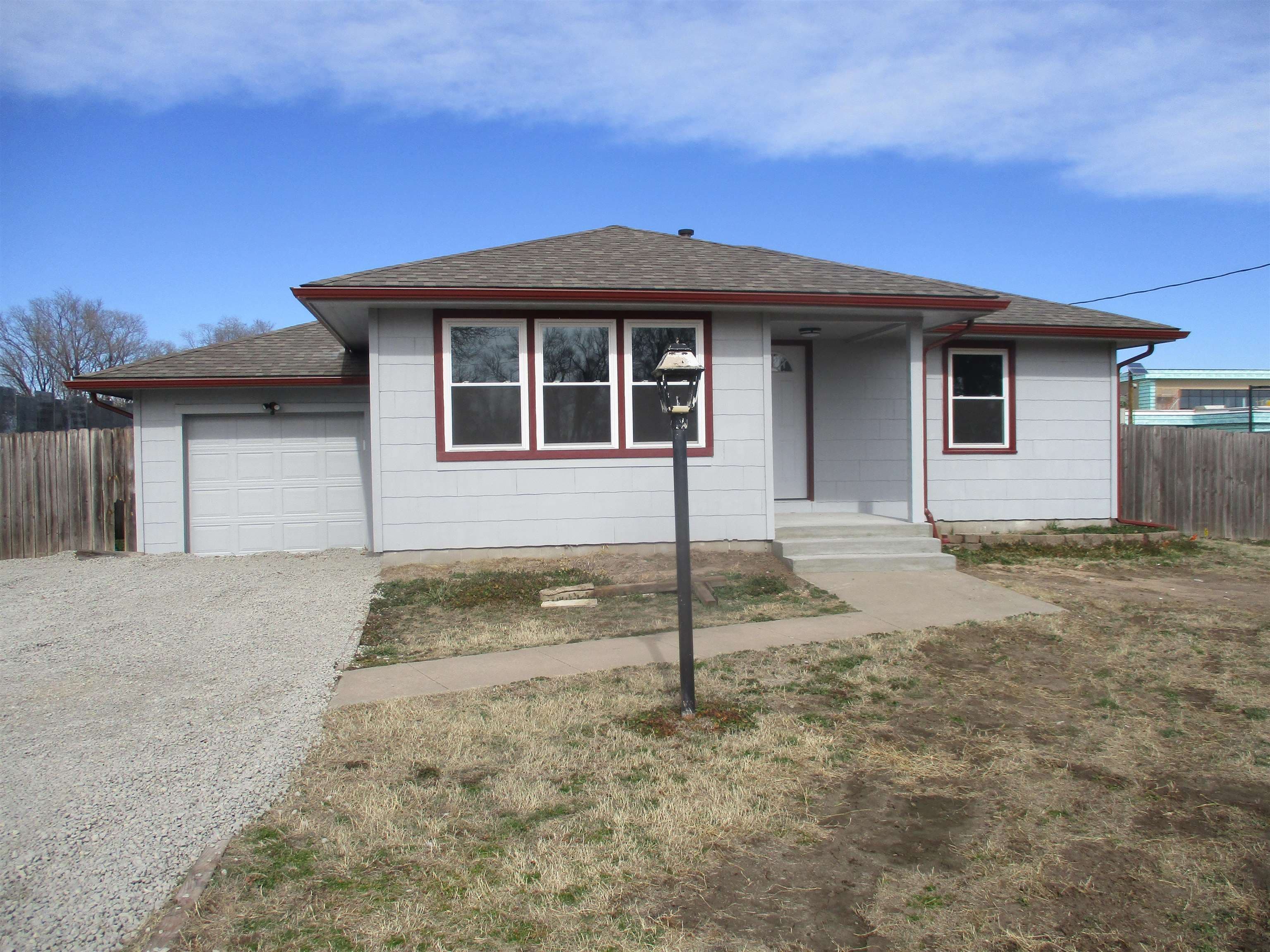 3206 W MacArthur Rd