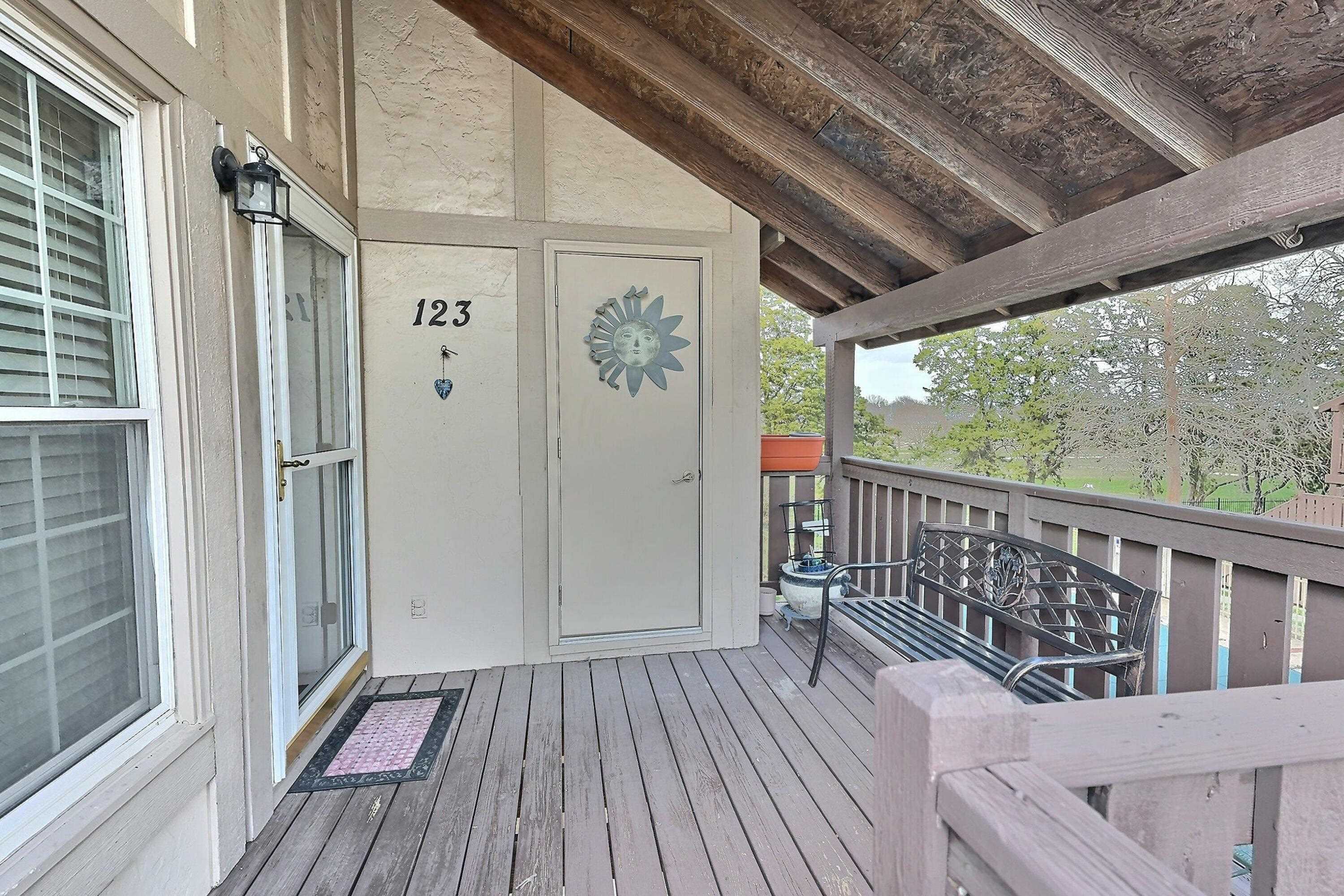 1450 S Webb Rd Unit 123