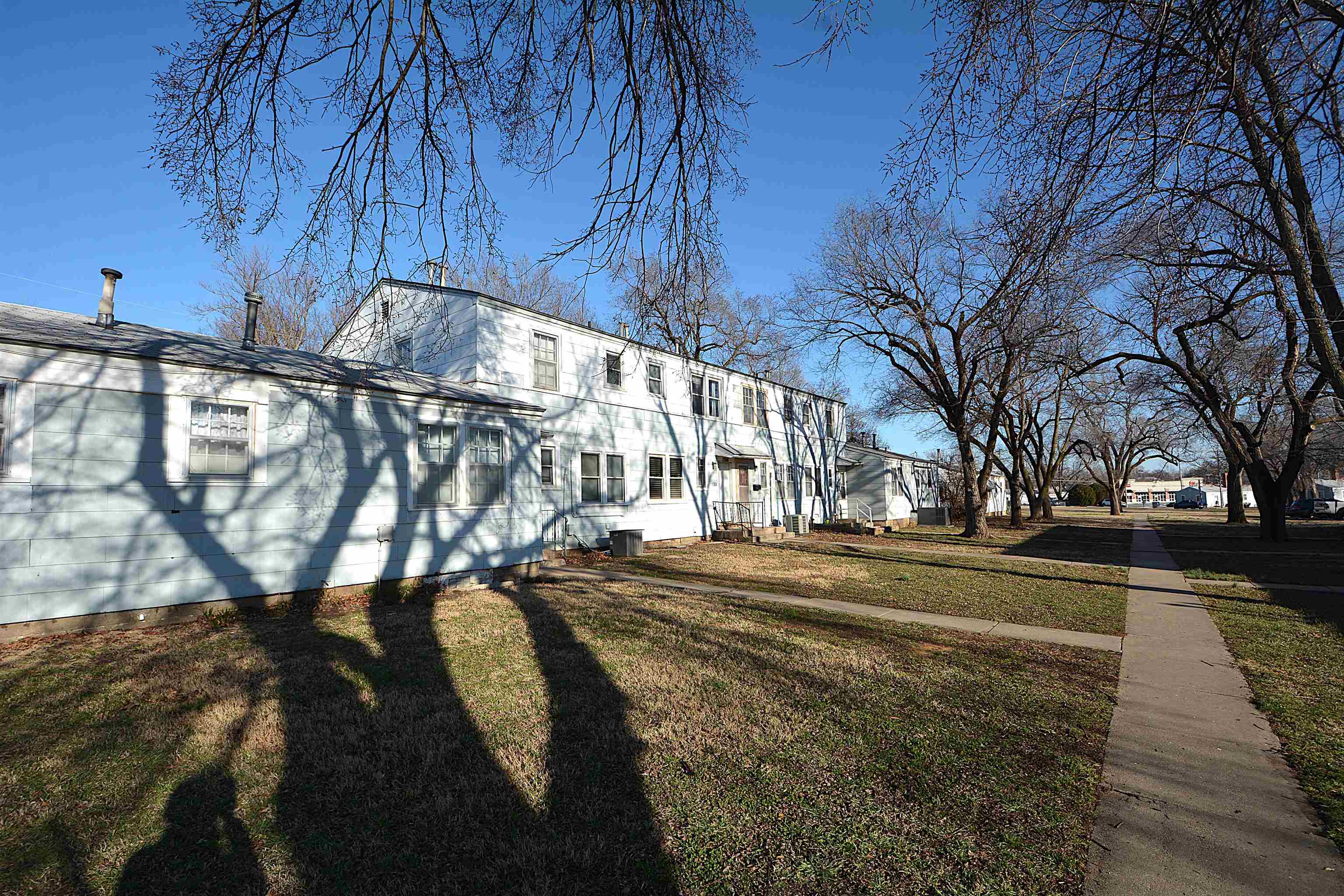 1308 S Pershing Ave