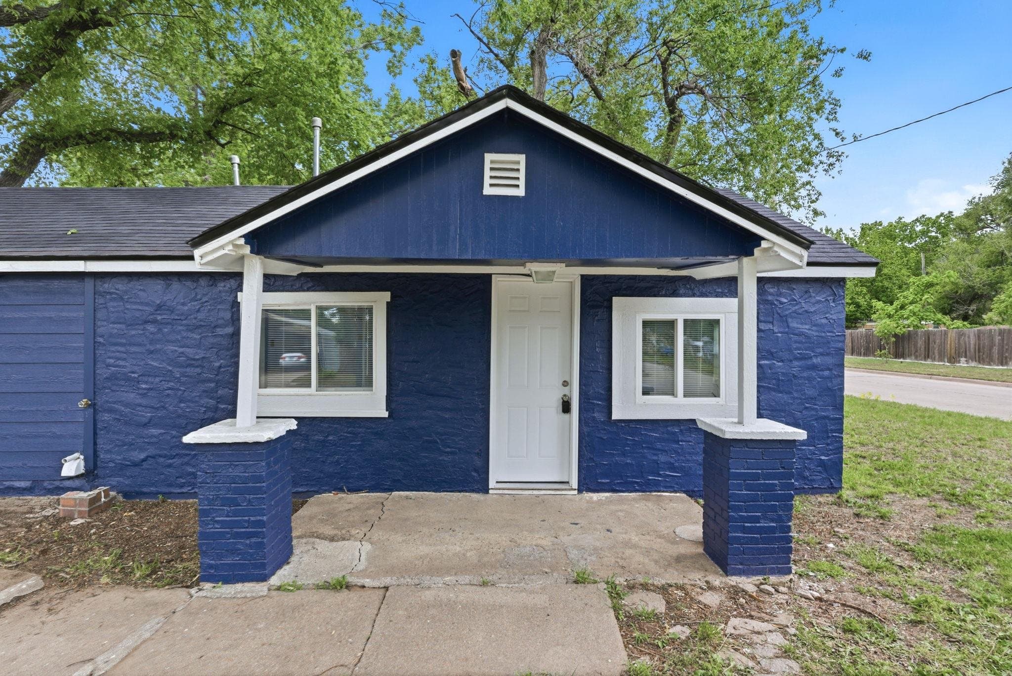 1801 S Glenn