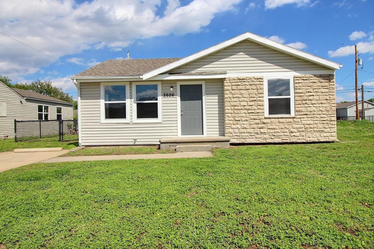 2626 N Minnesota