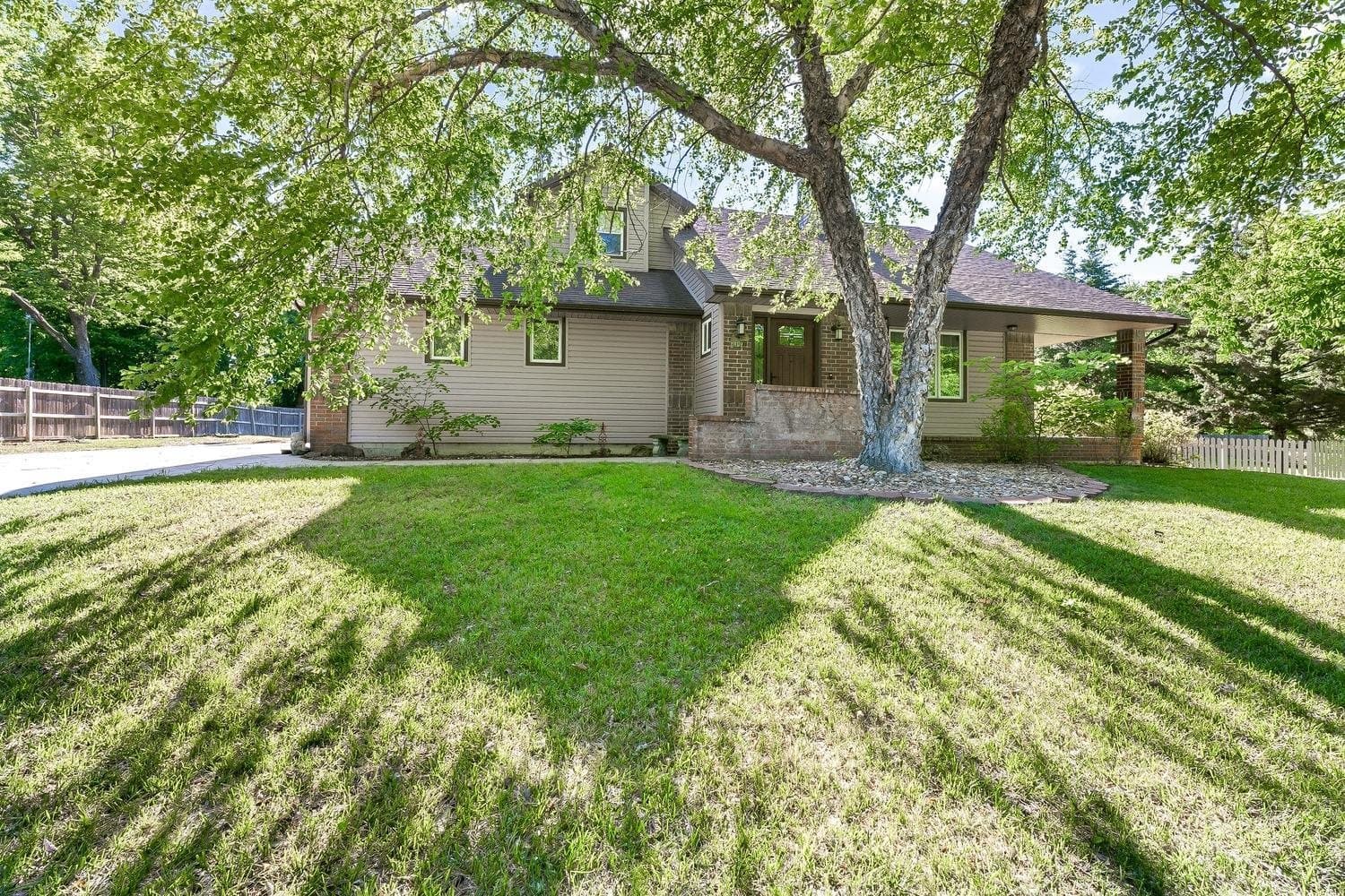 1200 S Sagebrush St