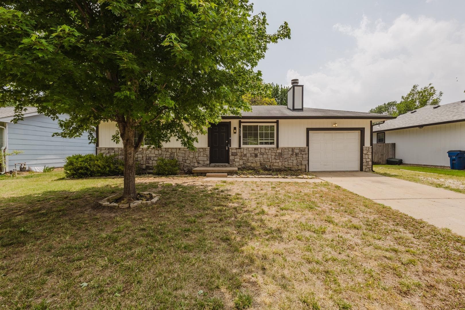 515 E Maywood