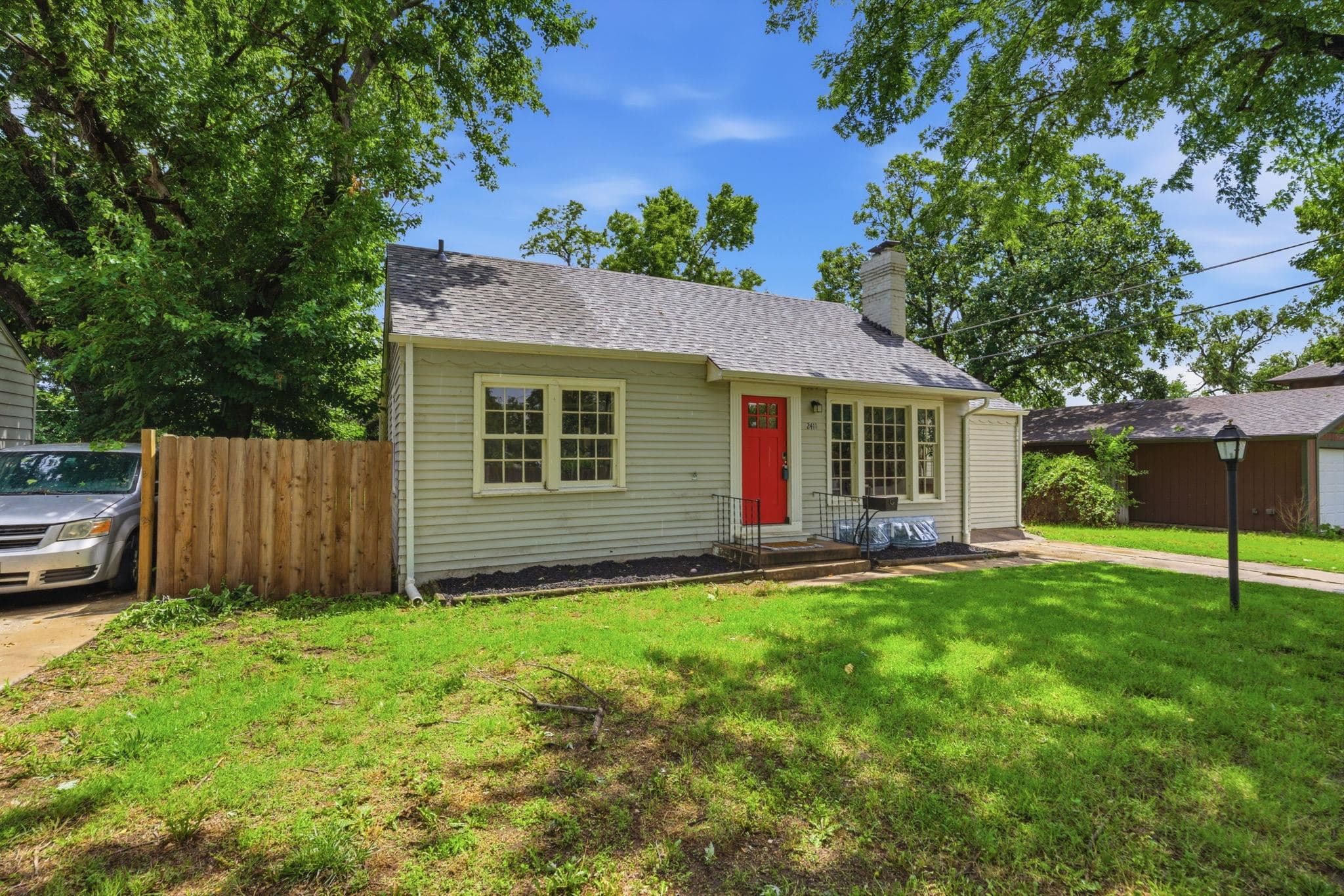 2411 W 14th
