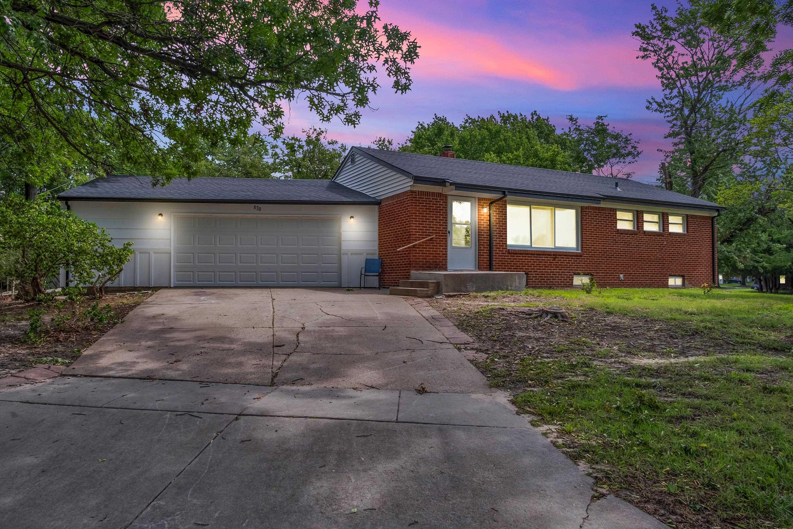 870 S Watson Ln