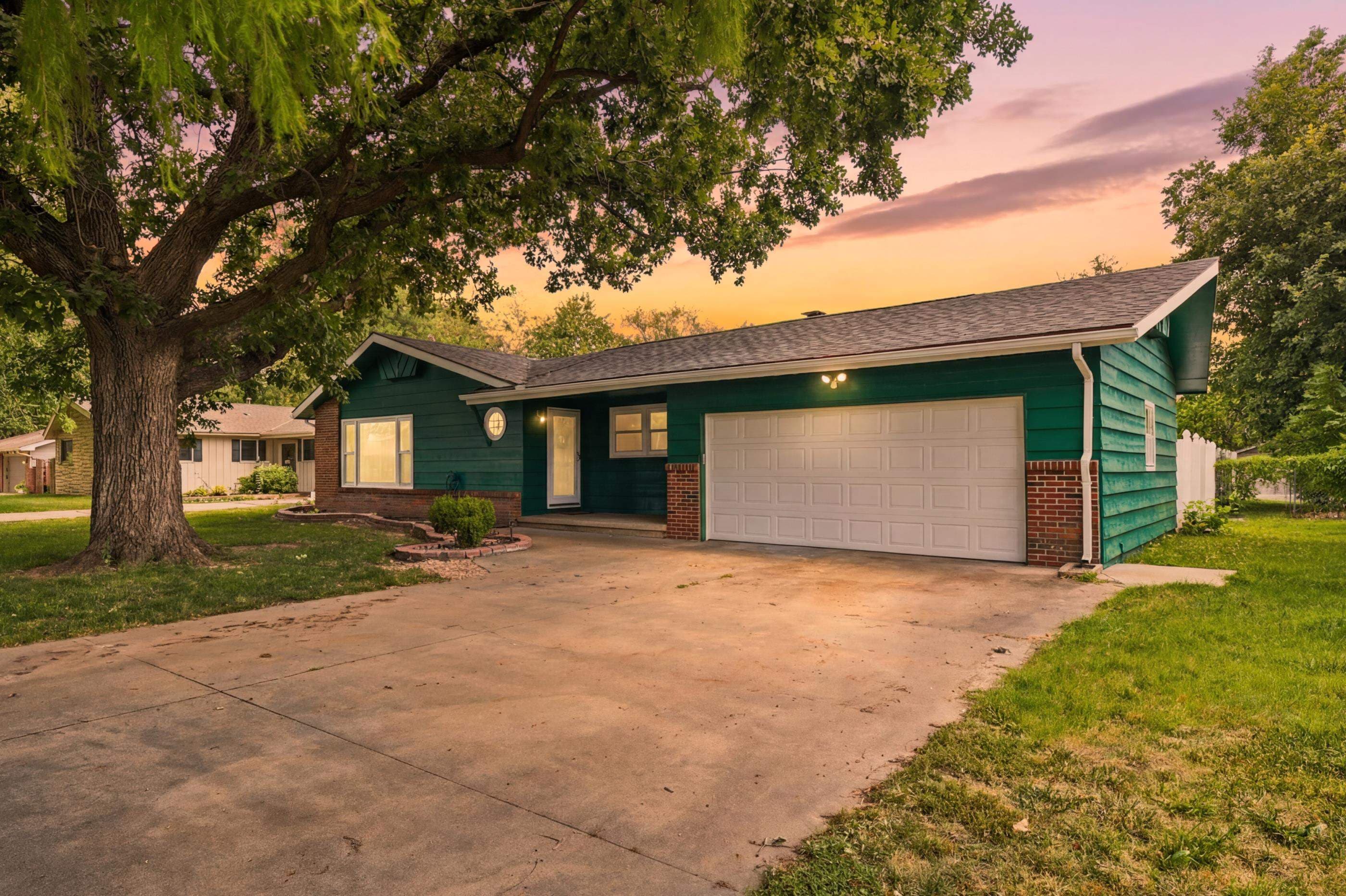 427 N Pamela Ave.
