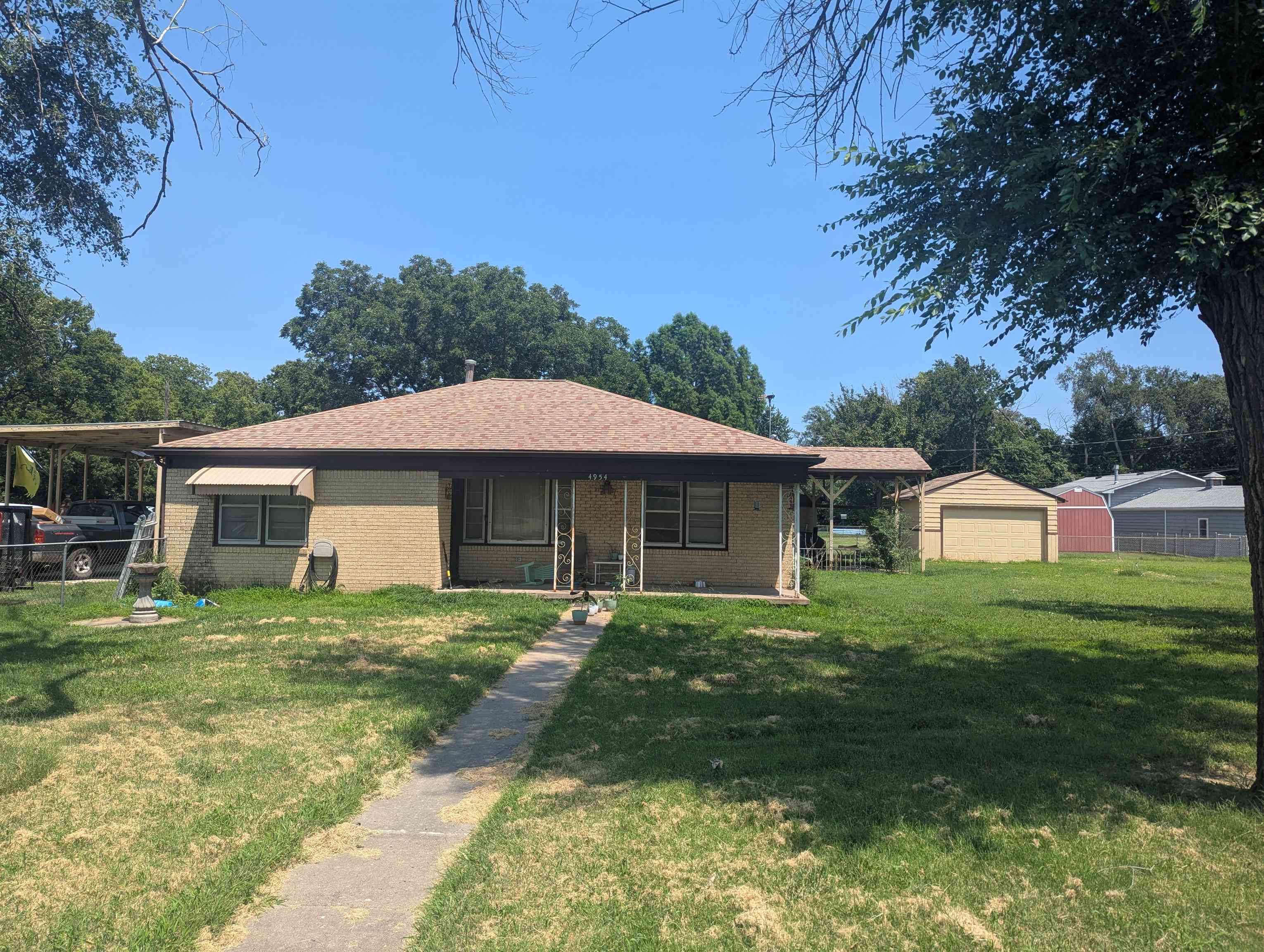 4954 N Sullivan