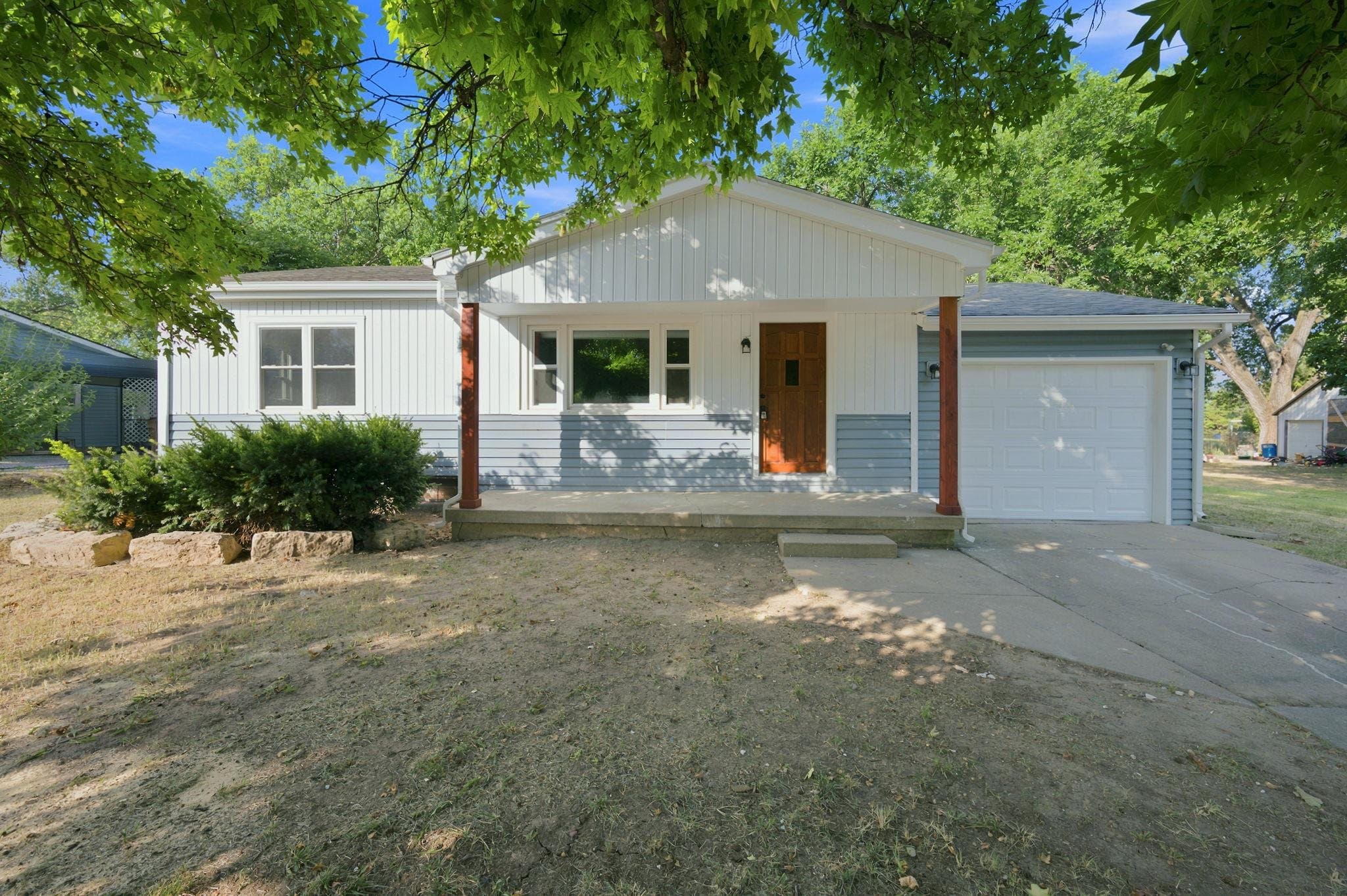 6639 N Kerman Dr
