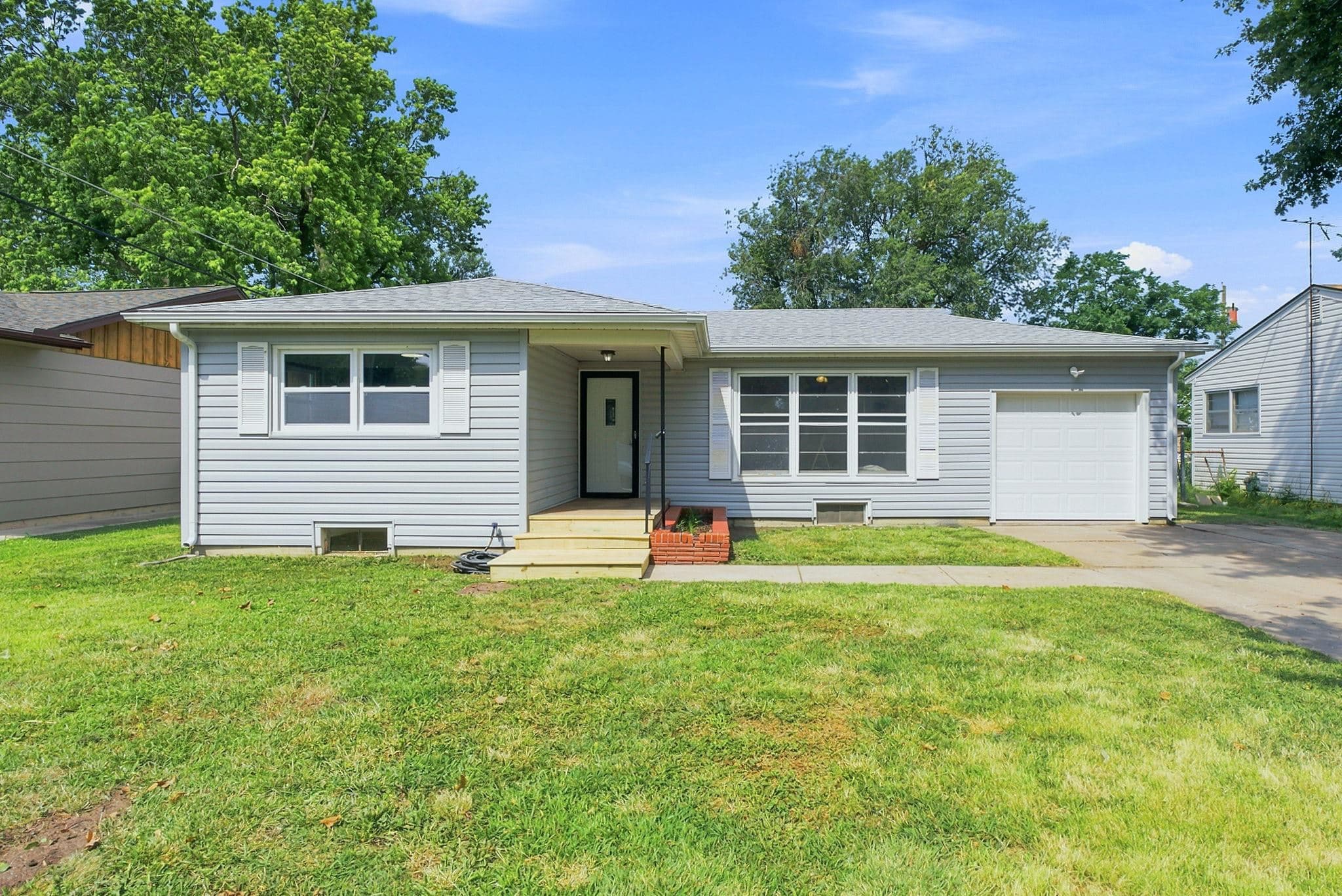 833 N McComas Ave