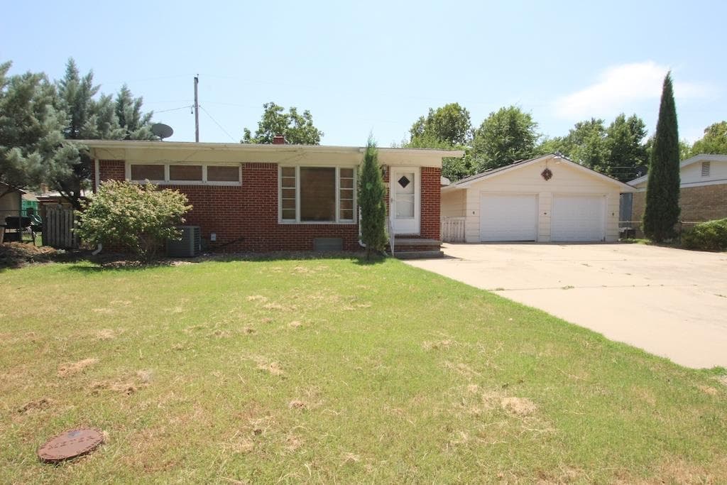 1113 W 27th
