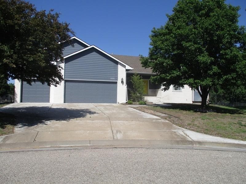 3434 N Hazelwood Ct