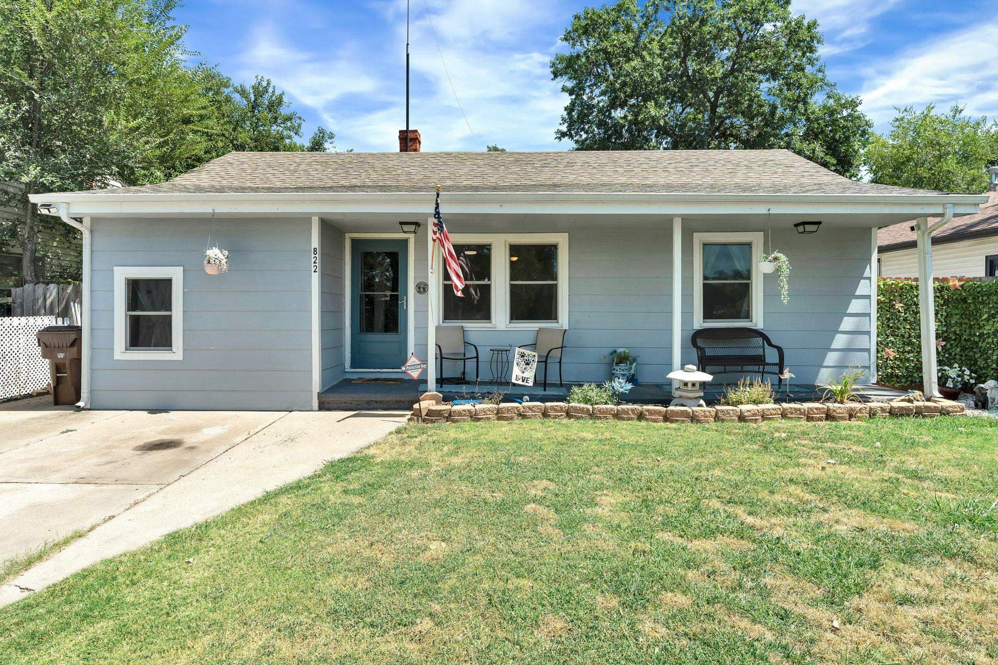 822 S Beverly Dr.
